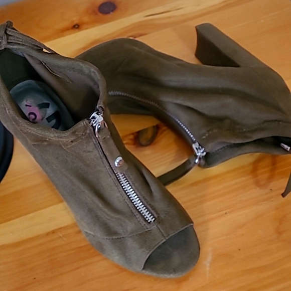 Guess heels - Picture 2 of 2